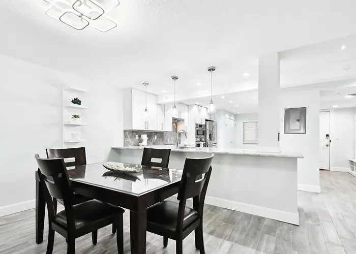 Modern Luxury Ocean & Pool View Appartement Clearwater Beach