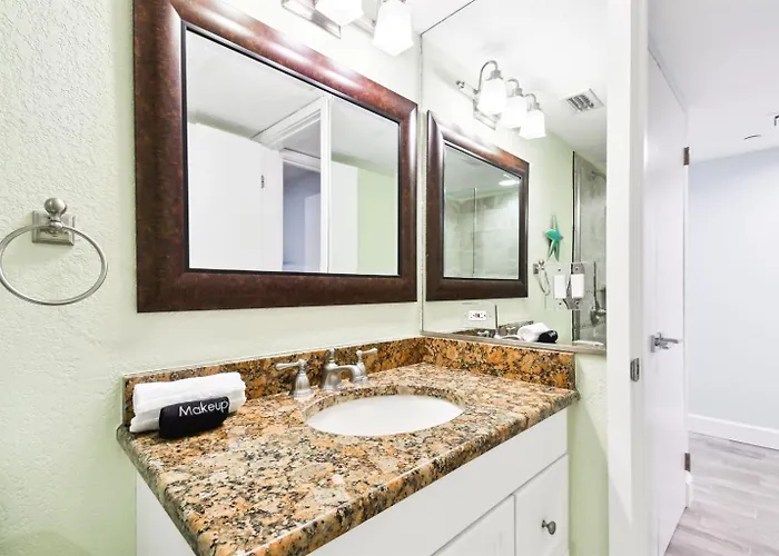 Modern Luxury Ocean & Pool View Clearwater Beach