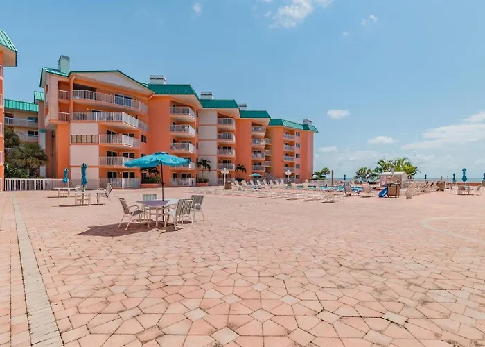 Modern Luxury Ocean & Pool View Appartement
